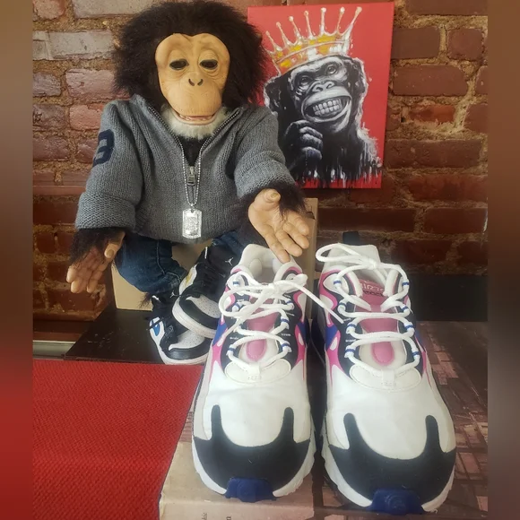 Nike Air React 270 - Picture 2 of 13